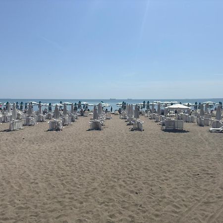 Seaview Lazur Apartment Burgas Zewnętrze zdjęcie